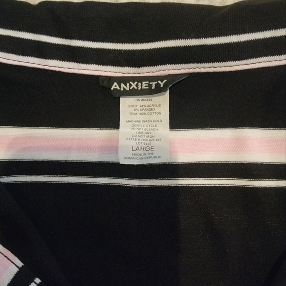 Top - Picture 2 of 2